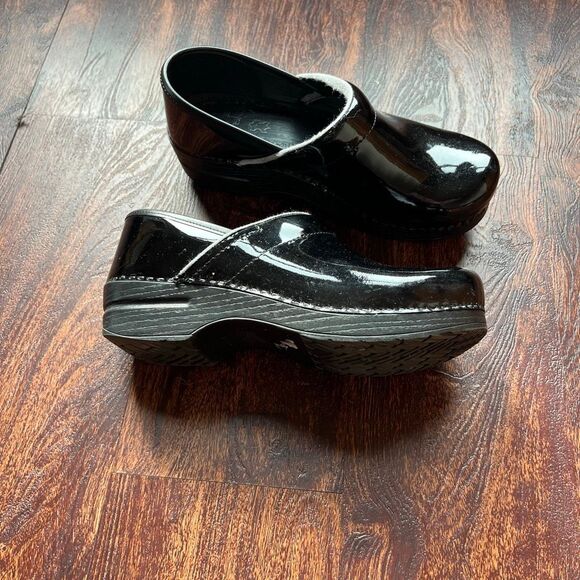 Dansko Black professional Clogs Size 39  Size 8.5 Womens work clogs nurse clogs - Picture 10 of 11
